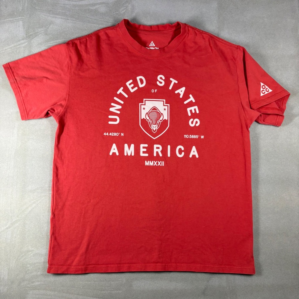 Nike ACG Mens Red United States of America Bison Graphic T-Shirt Loose Fit XL